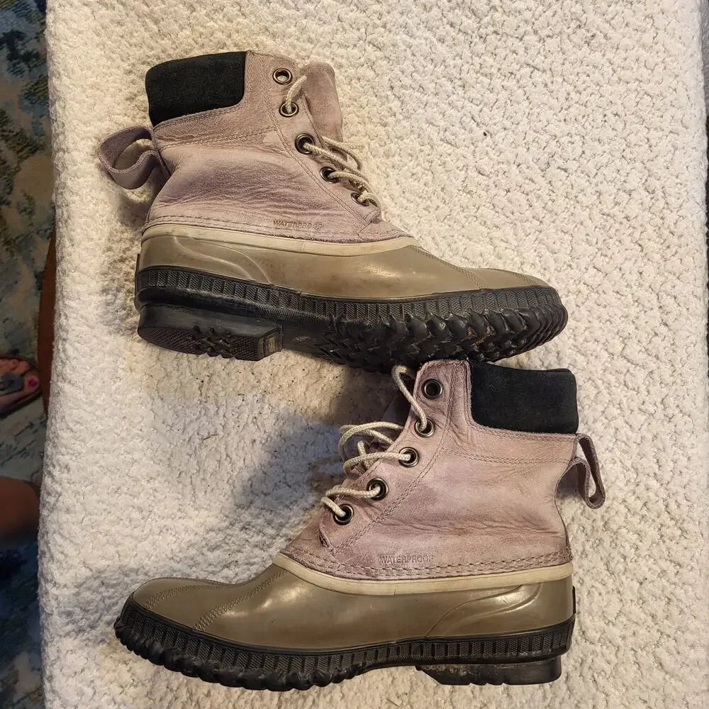 Sorel Cheyanne II waterproof boots grey leather black rubber shell Mens size 8